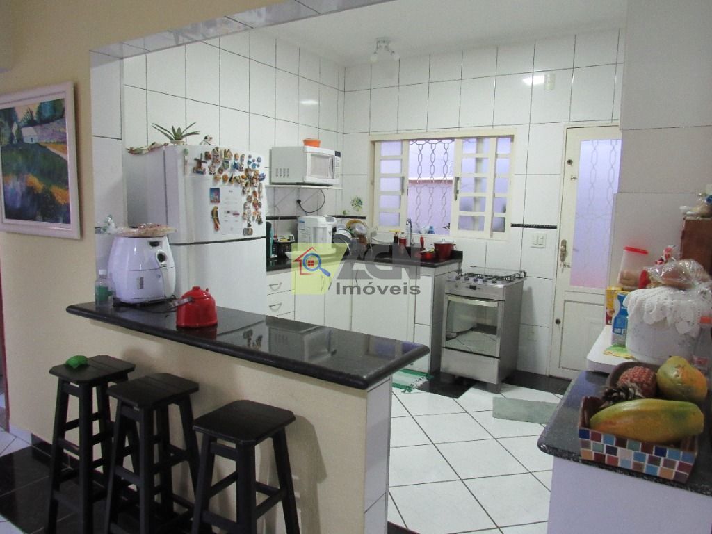 Casa, 4 quartos, 180 m² - Foto 6