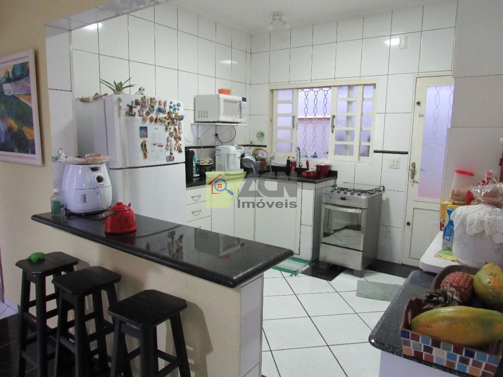 Casa, 4 quartos, 180 m² - Foto 5