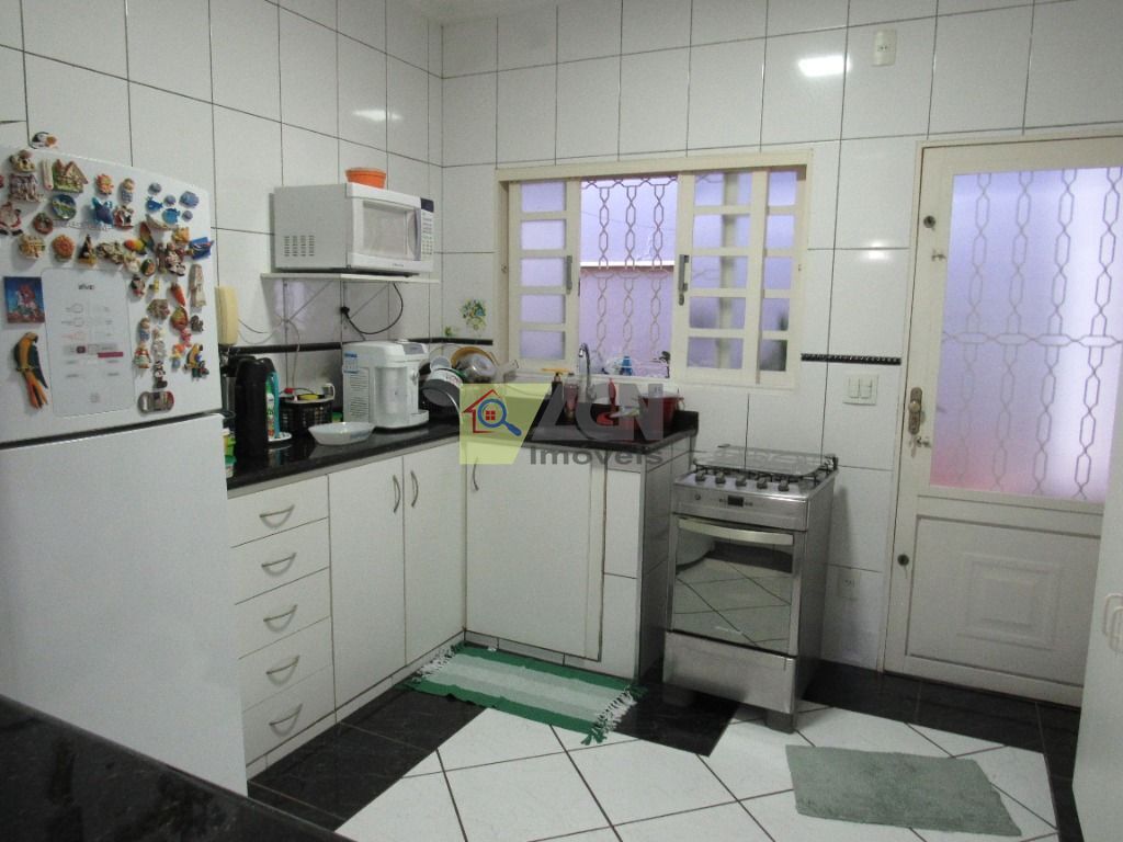 Casa, 4 quartos, 180 m² - Foto 4