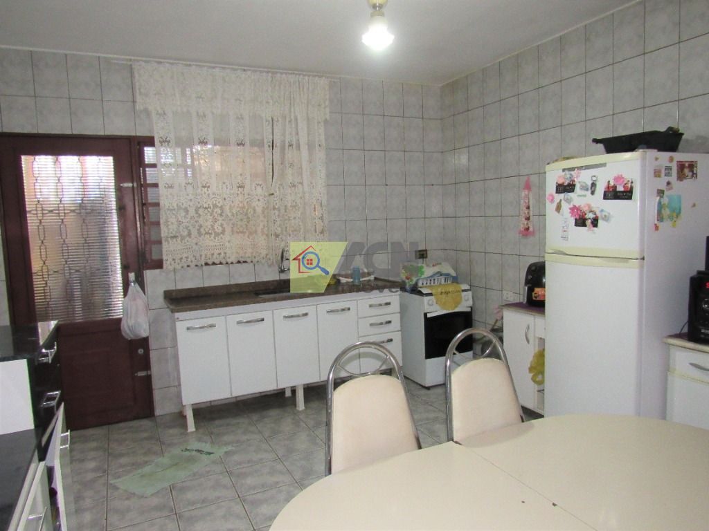 Casa, 3 quartos, 220 m² - Foto 9