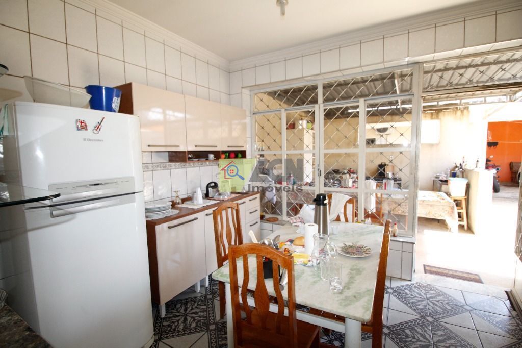 Casa, 4 quartos, 200 m² - Foto 14