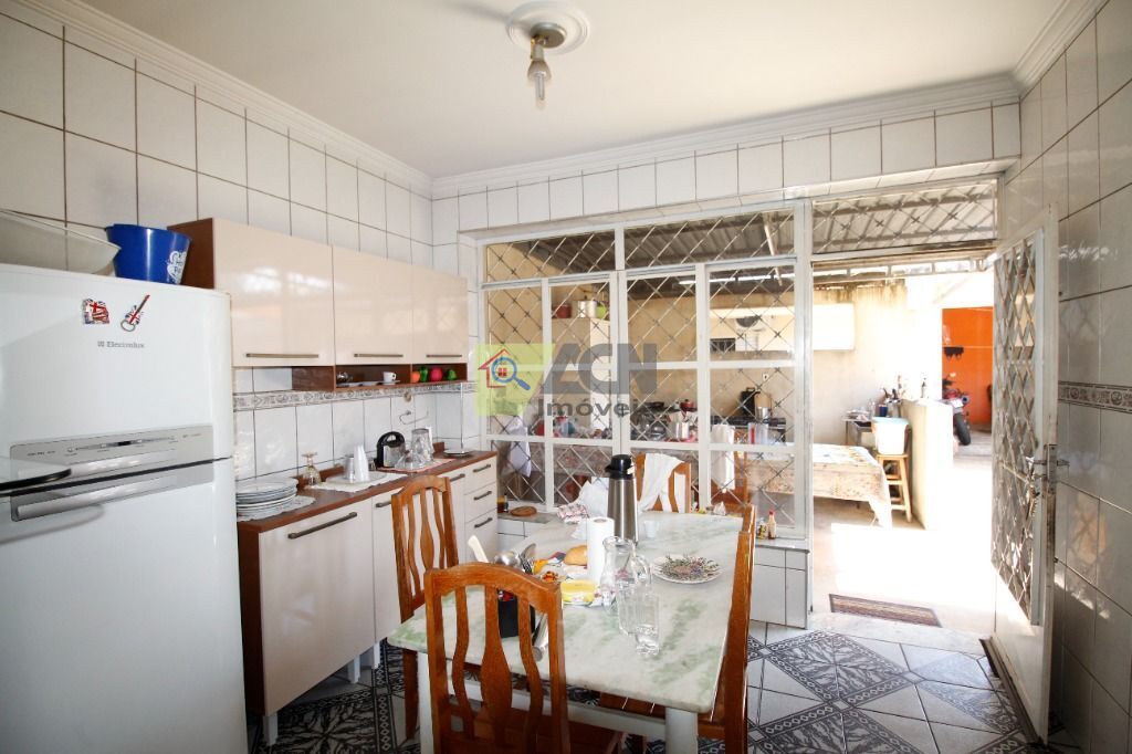 Casa, 4 quartos, 200 m² - Foto 15