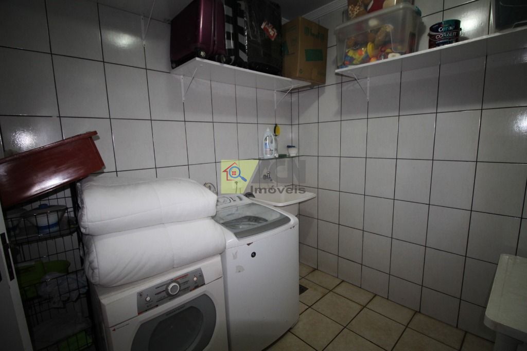 Casa, 4 quartos, 261 m² - Foto 41