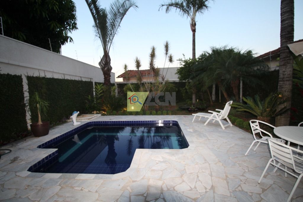 Casa, 4 quartos, 261 m² - Foto 48