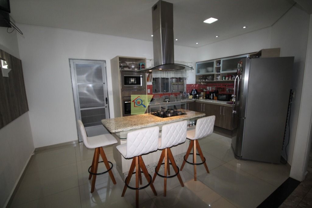 Casa, 4 quartos, 261 m² - Foto 9