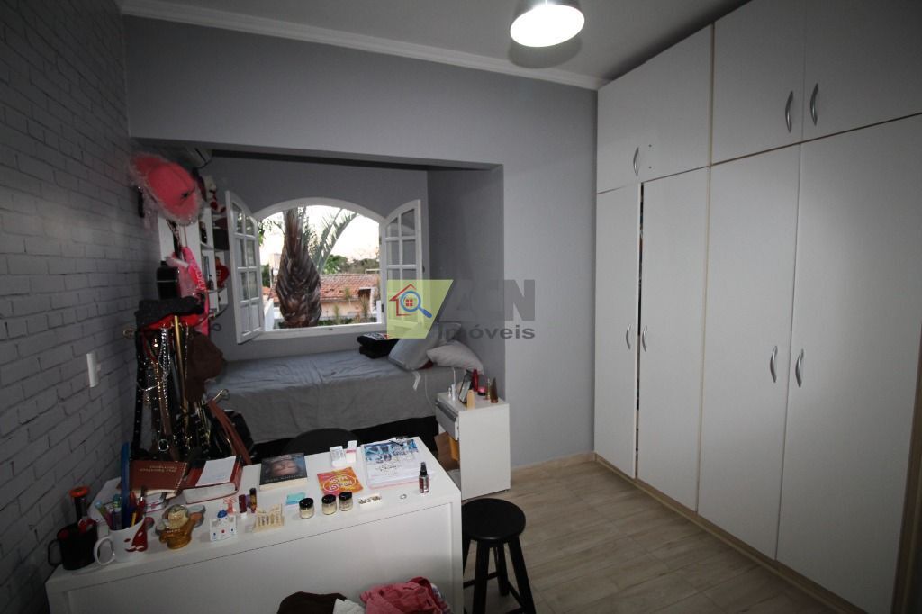 Casa, 4 quartos, 261 m² - Foto 19