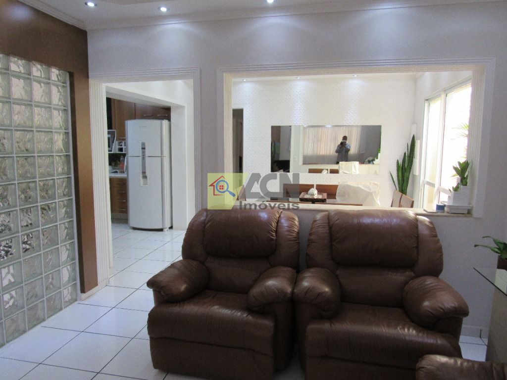 Casa, 4 quartos, 220 m² - Foto 6