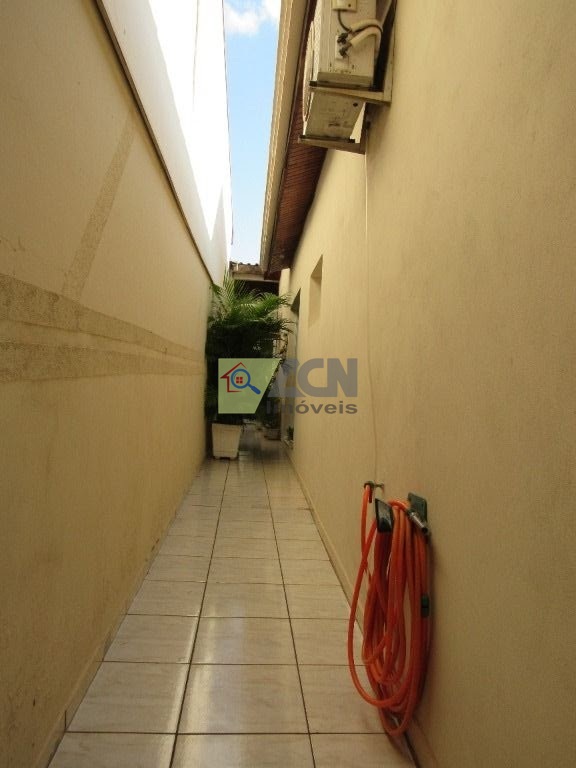 Casa, 4 quartos, 220 m² - Foto 28