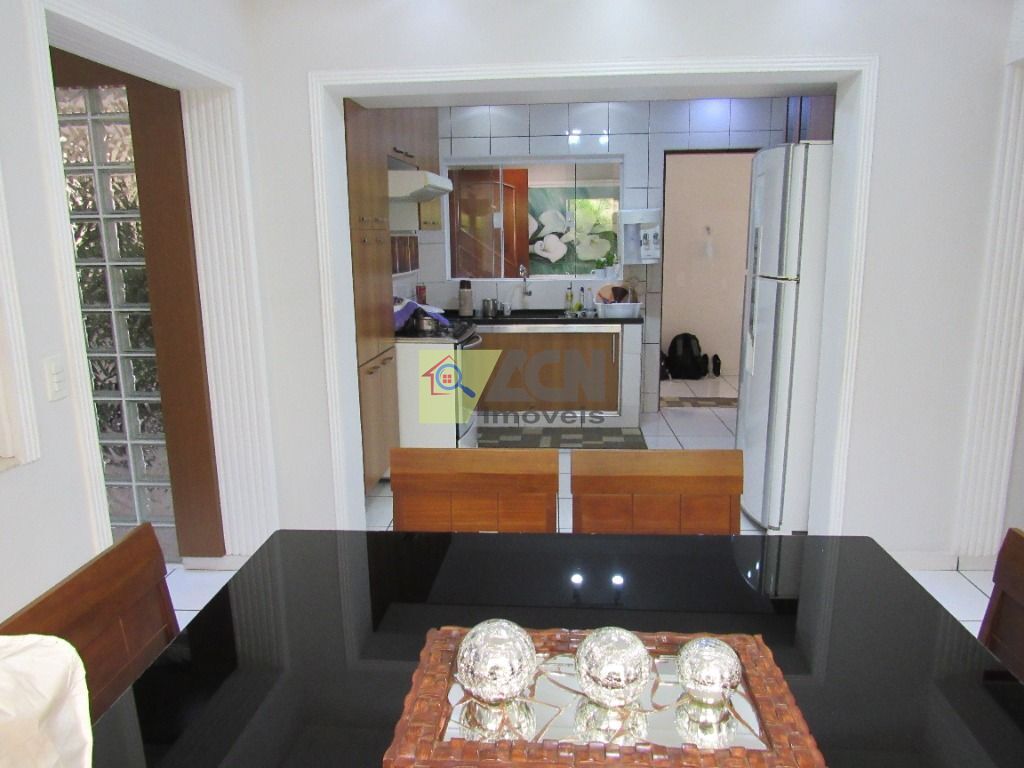 Casa, 4 quartos, 220 m² - Foto 8