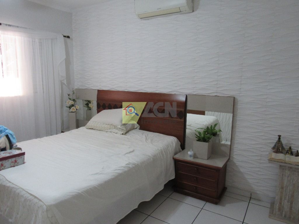 Casa, 4 quartos, 220 m² - Foto 13