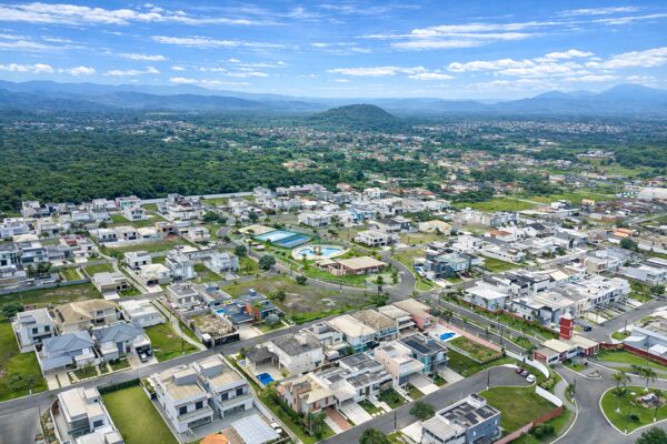 Condomínio ou Loteamento Aberto em Peruíbe: Qual o Melhor para Comprar