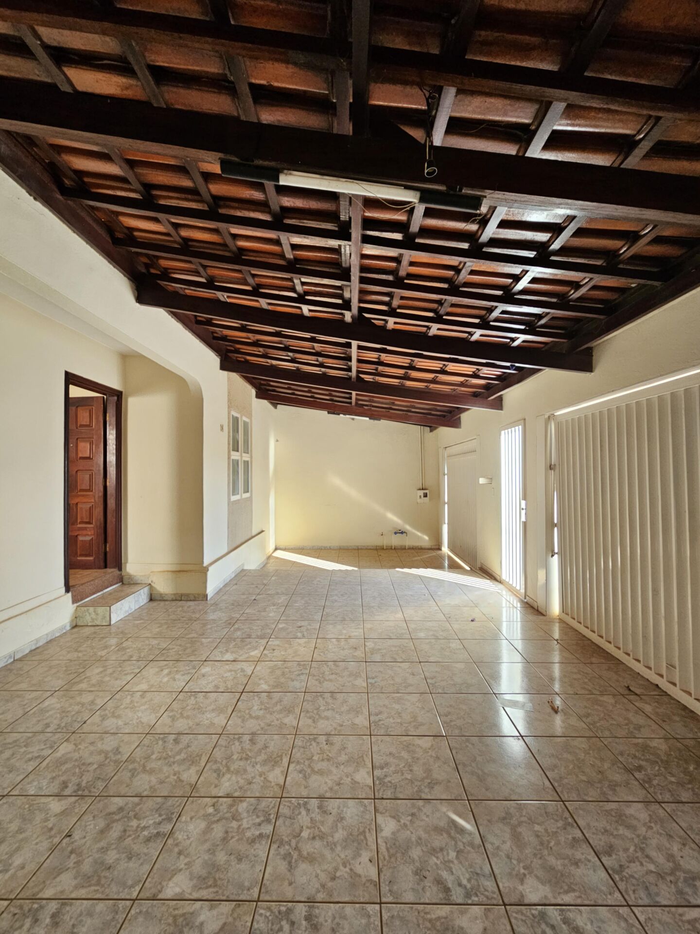 Casa à Venda no Bairro Alvorada em Patos de Minas com 3 Quartos e 2 Vagas