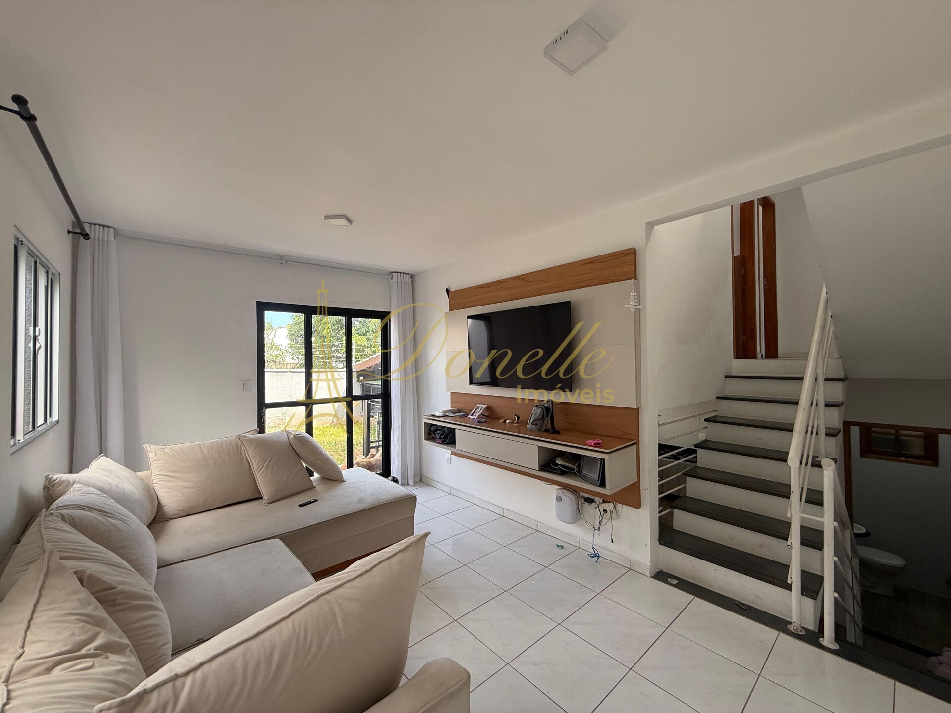 Casa, 3 quartos, 98 m² - Foto 1