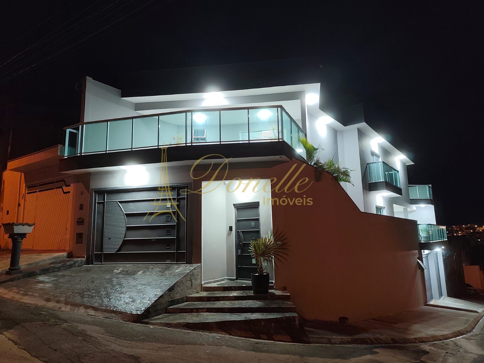 Sobrado, 3 quartos, 292 m² - Foto 2