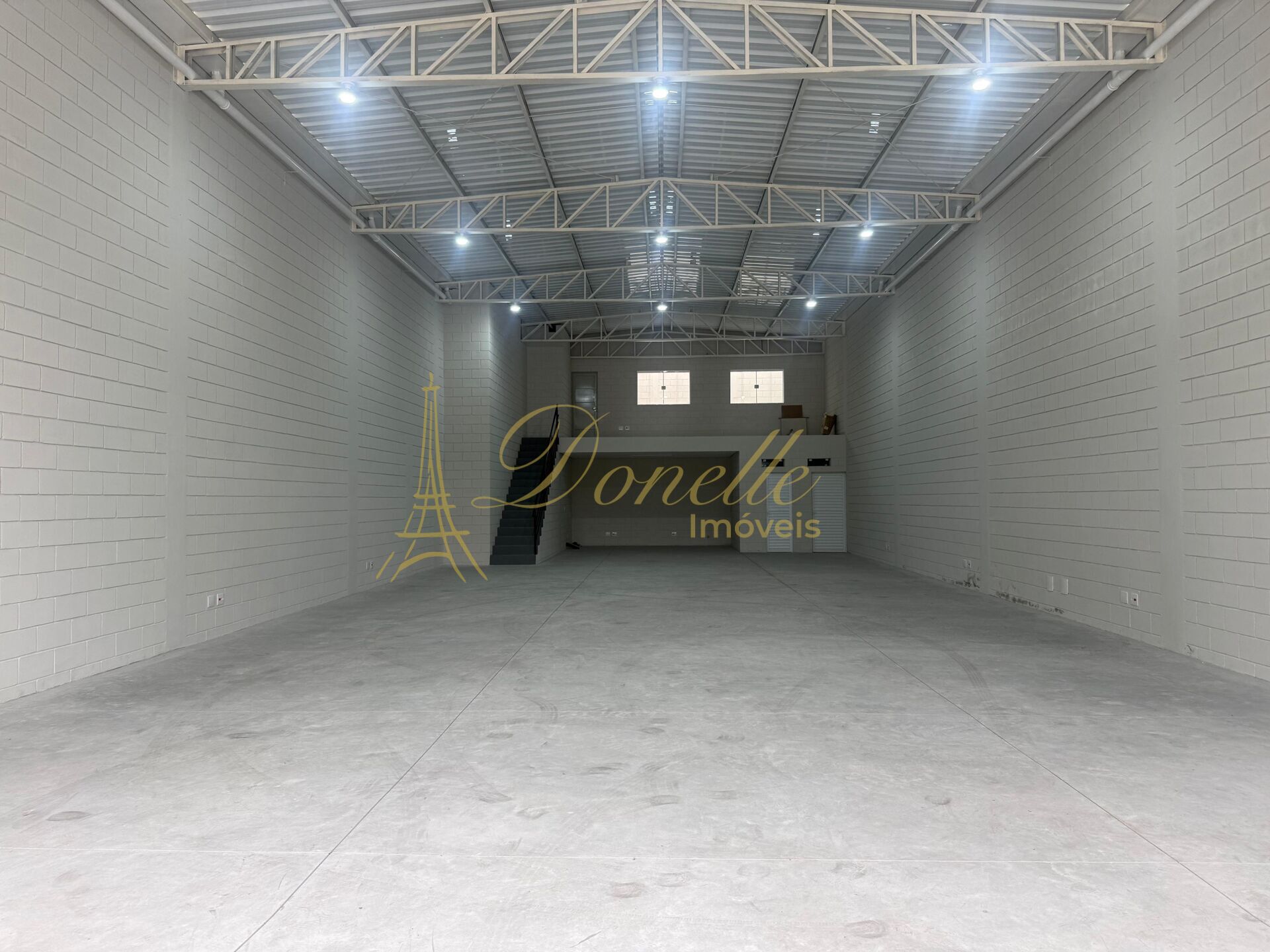 Depósito-Galpão, 350 m² - Foto 1