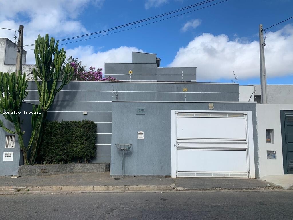 Sobrado, 3 quartos, 450 m² - Foto 1