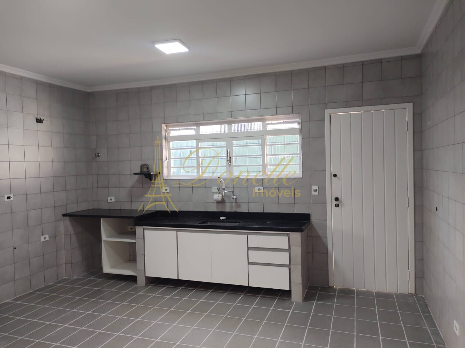 Casa, 2 quartos, 350 m² - Foto 2