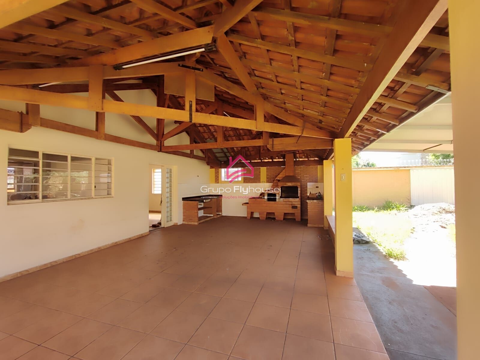 Casa para alugar com 4 quartos, 300m² - Foto 20
