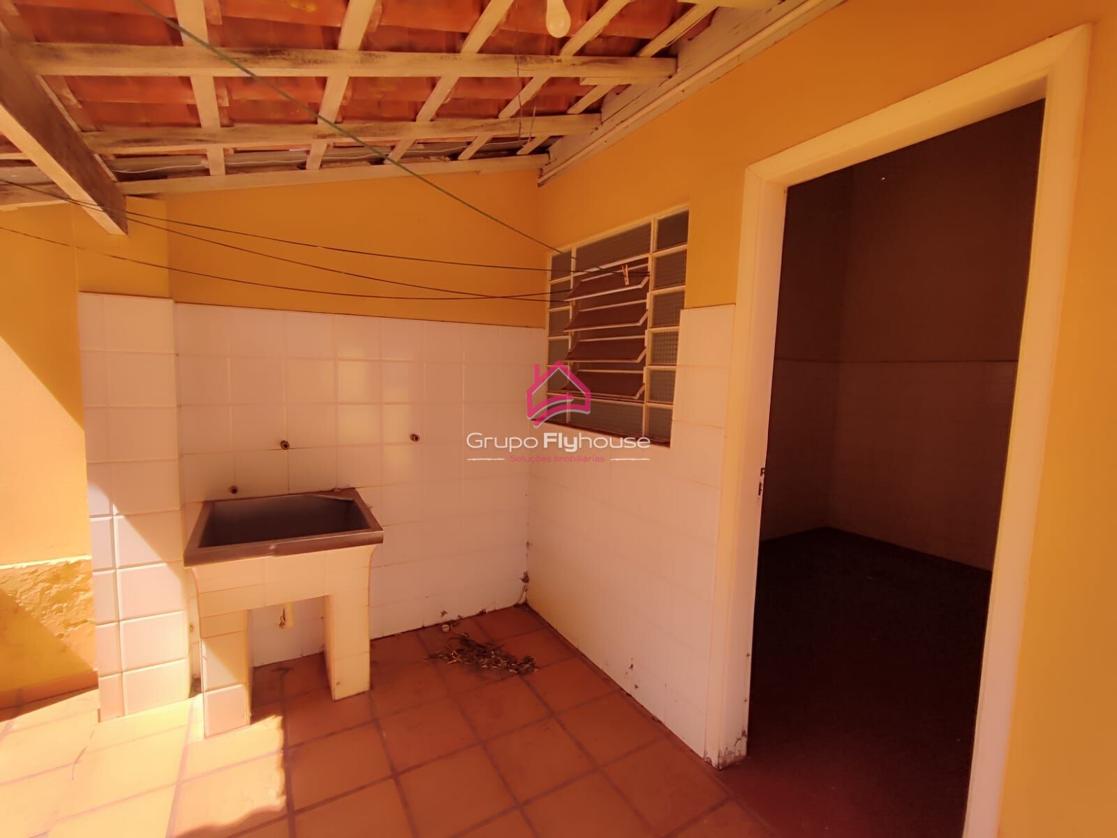 Casa para alugar com 4 quartos, 300m² - Foto 29
