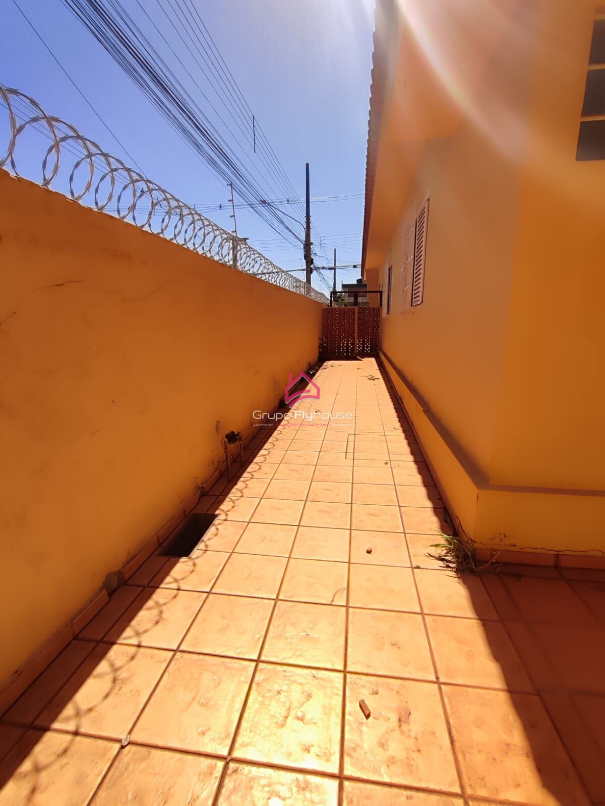Casa para alugar com 4 quartos, 300m² - Foto 31