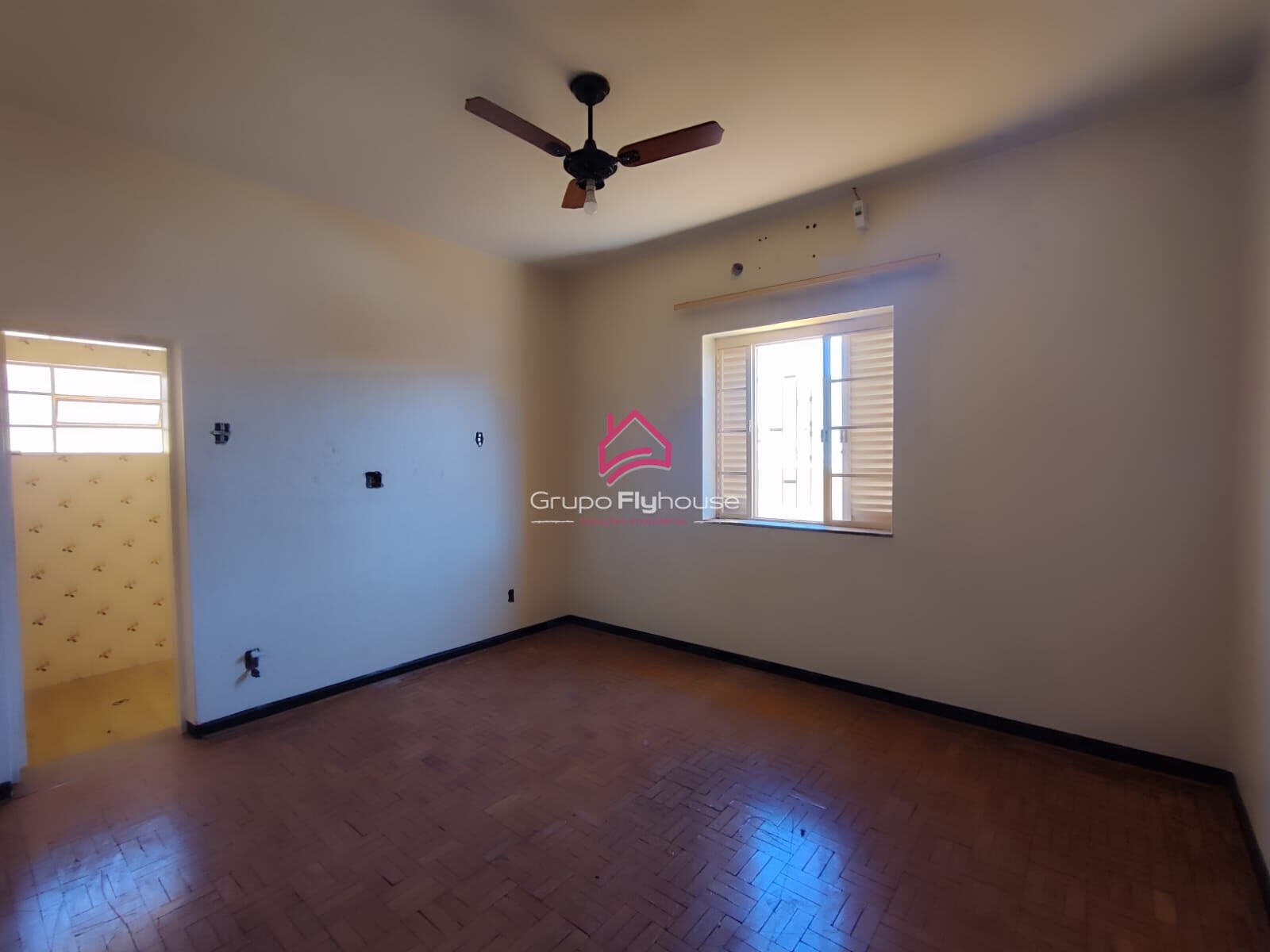Casa para alugar com 4 quartos, 300m² - Foto 10