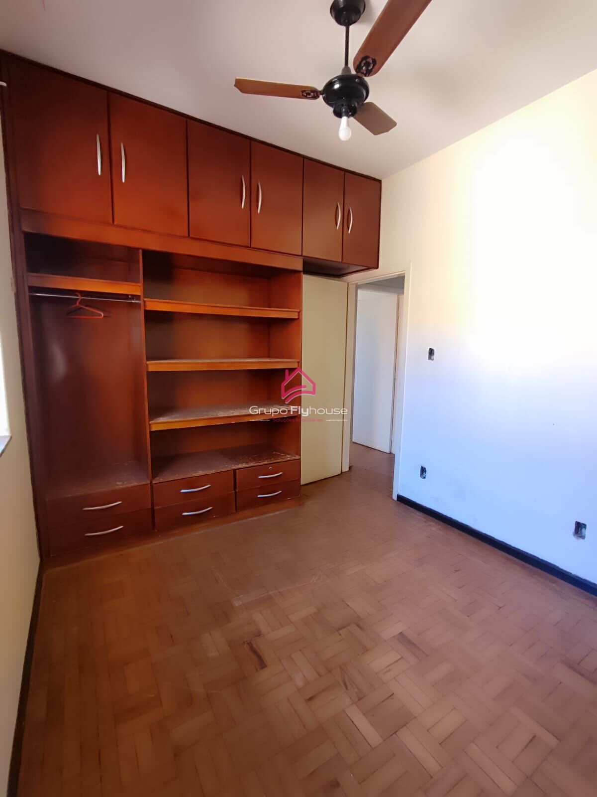 Casa para alugar com 4 quartos, 300m² - Foto 15