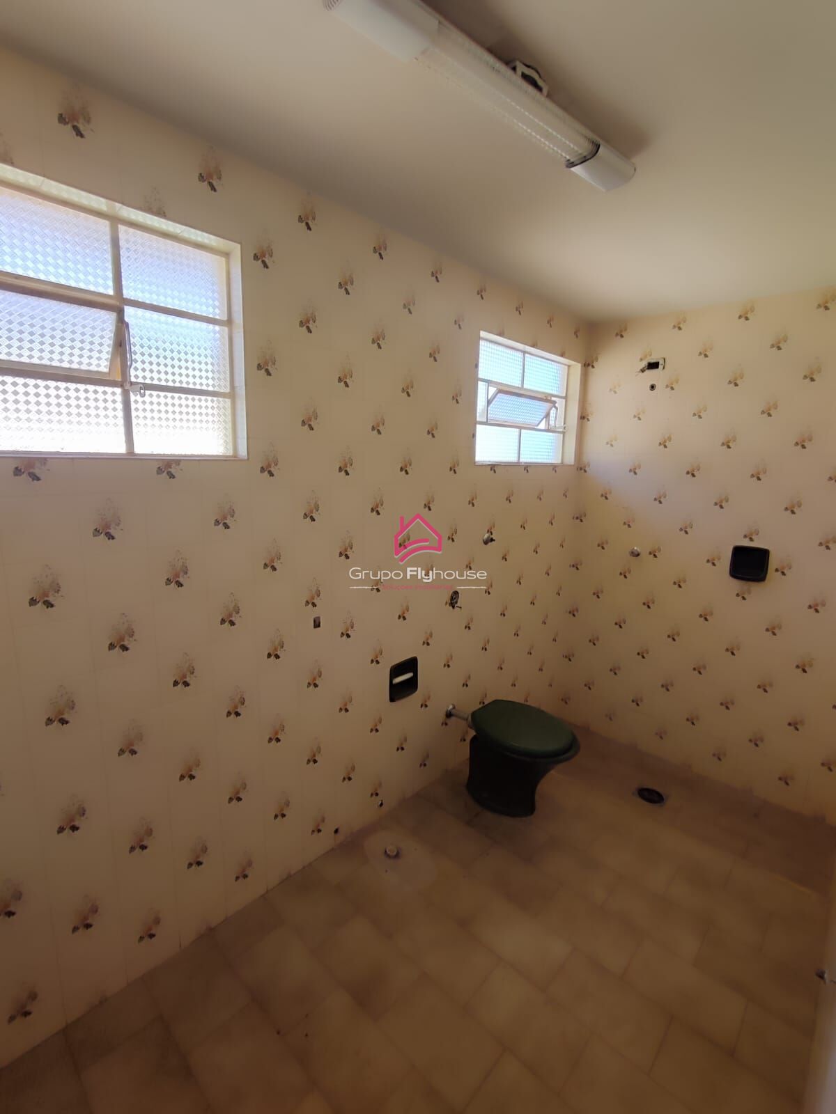 Casa para alugar com 4 quartos, 300m² - Foto 16