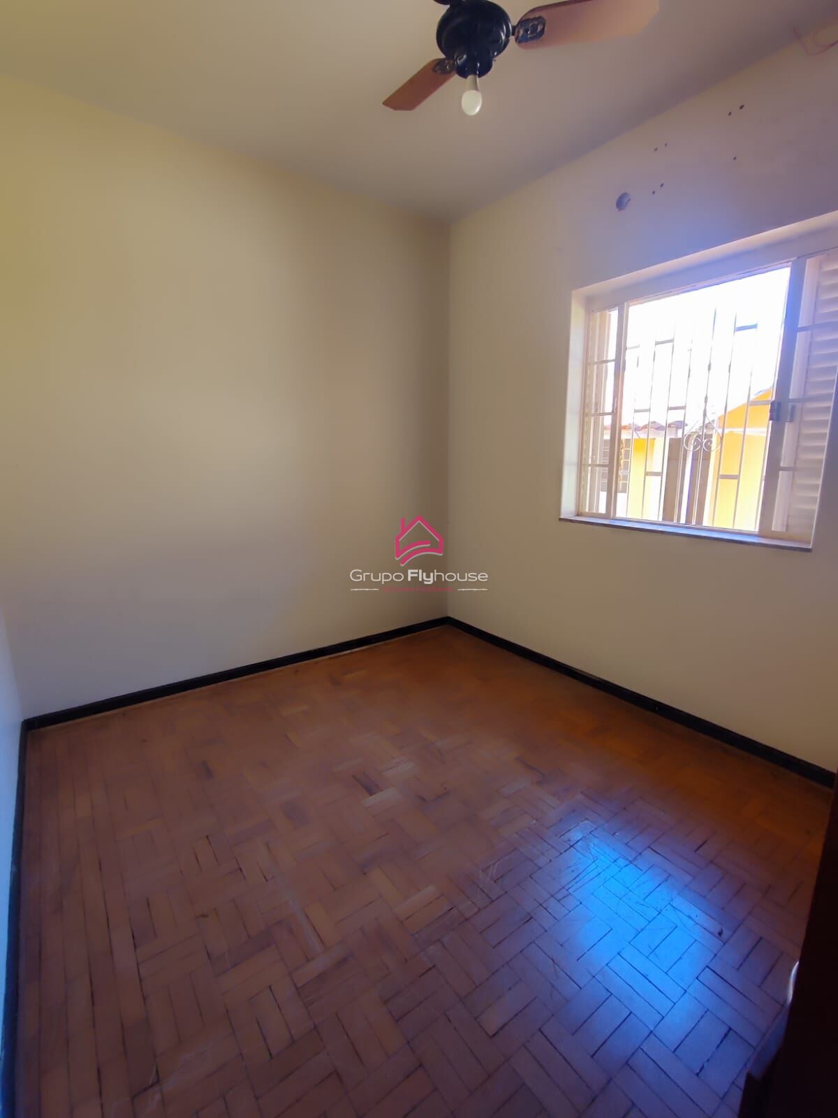 Casa para alugar com 4 quartos, 300m² - Foto 14