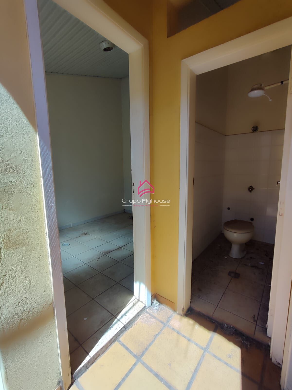 Casa para alugar com 4 quartos, 300m² - Foto 32
