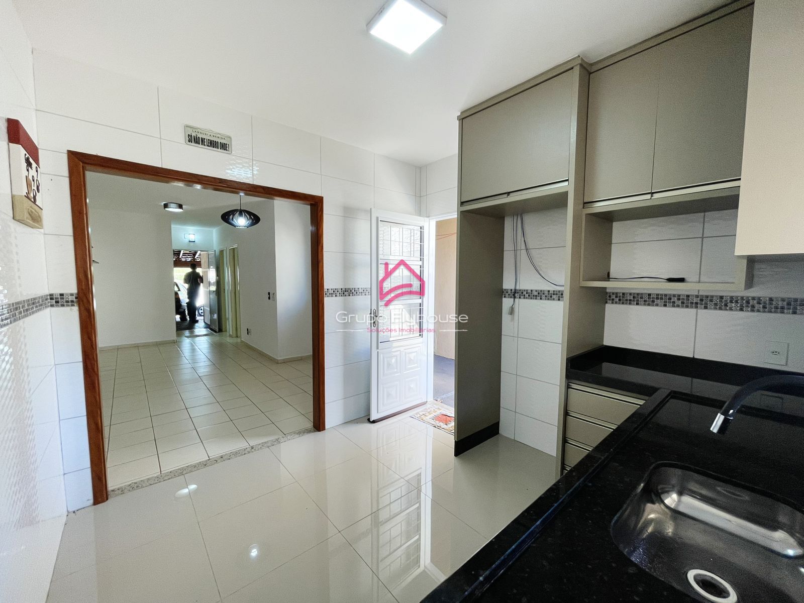 Casa à venda com 2 quartos, 50m² - Foto 3