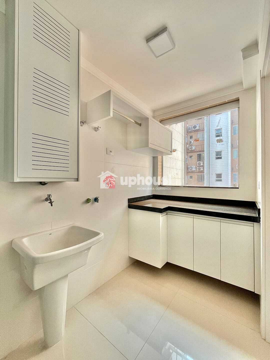 Apartamento à venda com 3 quartos, 213m² - Foto 5