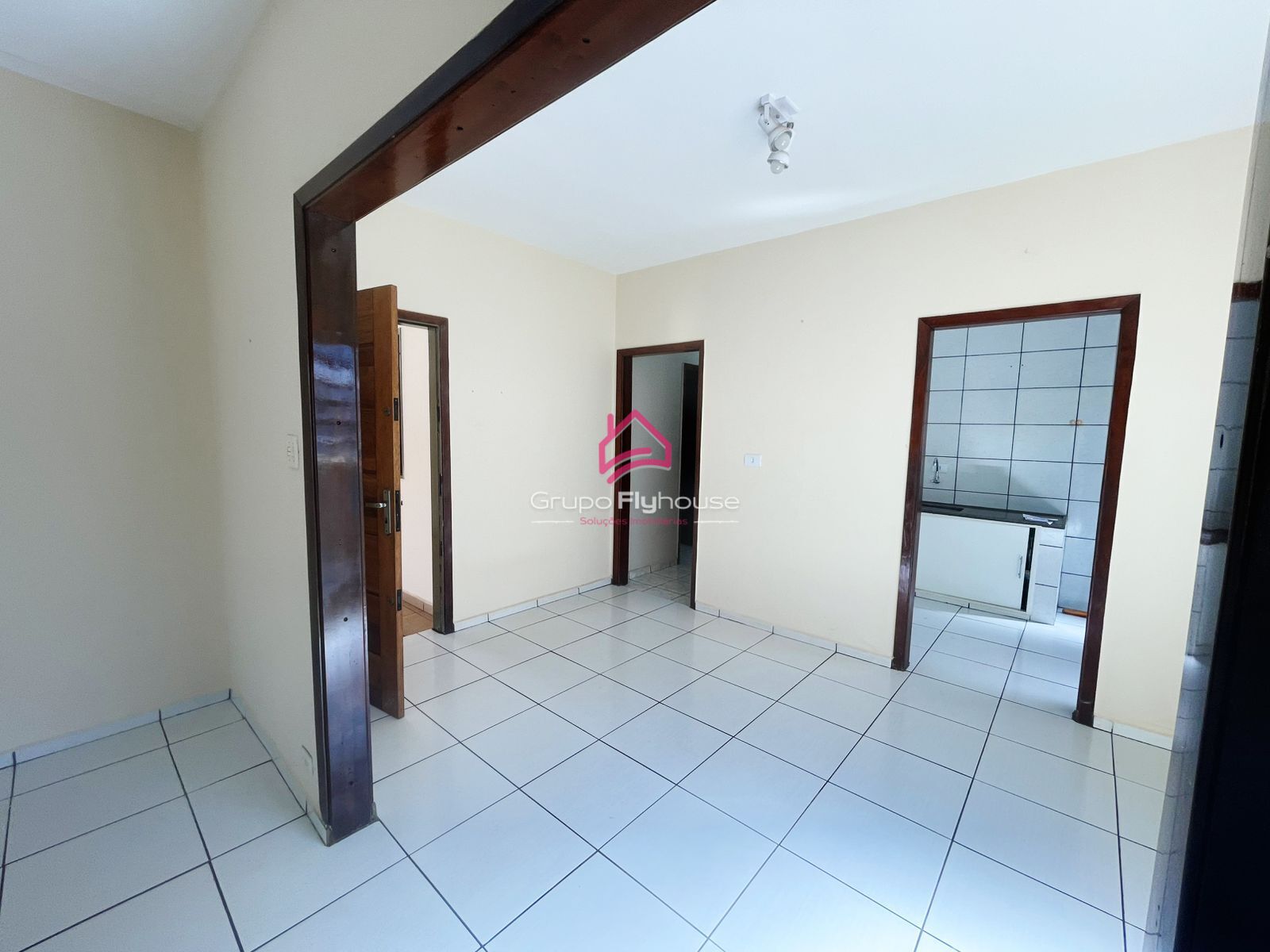 Casa à venda com 3 quartos, 113m² - Foto 4