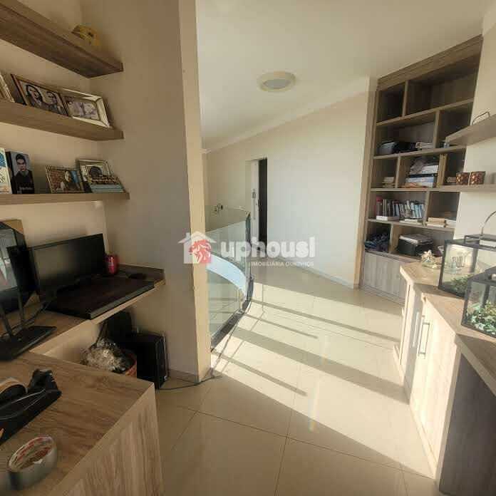 Casa à venda com 4 quartos, 295m² - Foto 17