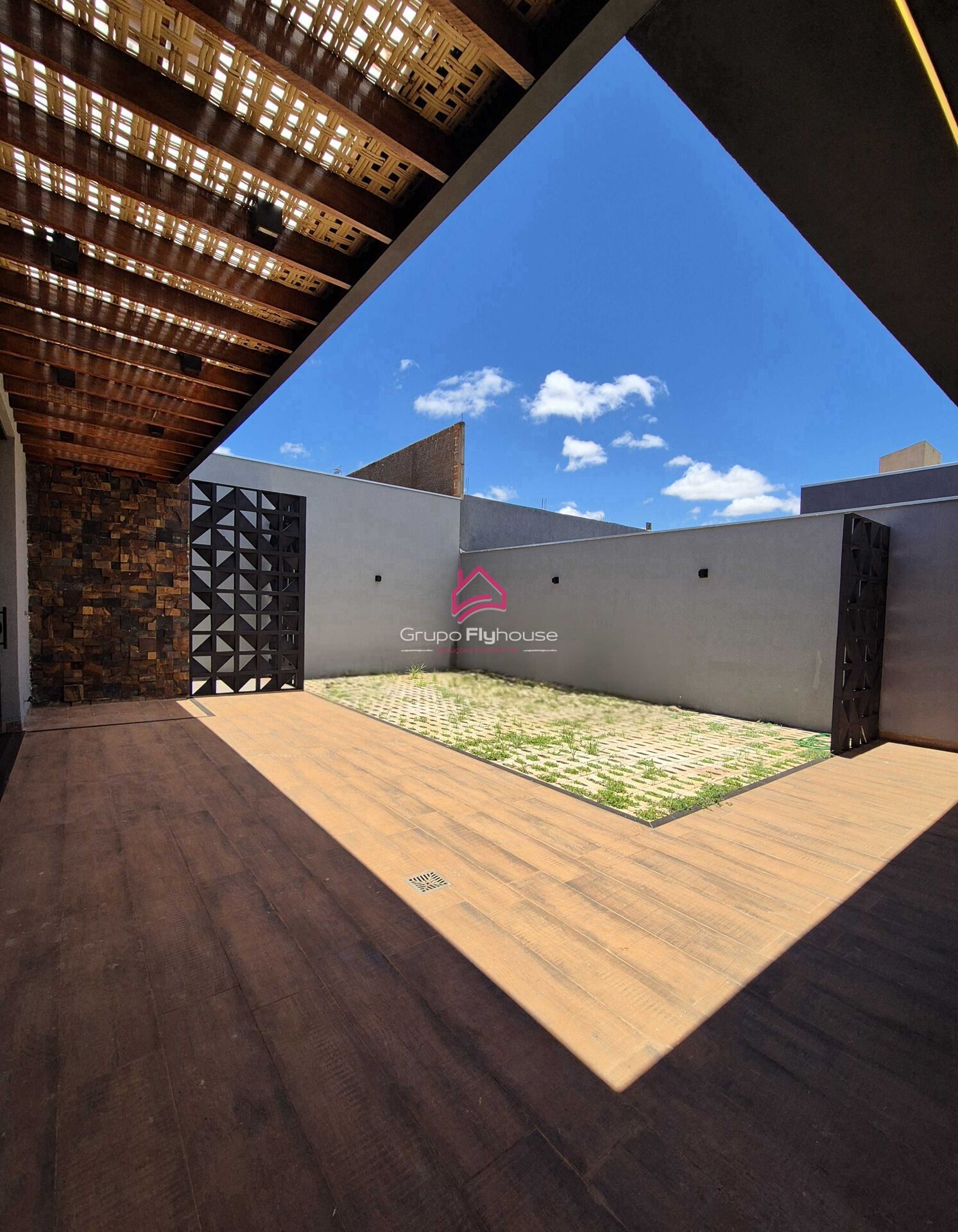 Casa à venda com 3 quartos, 210m² - Foto 11