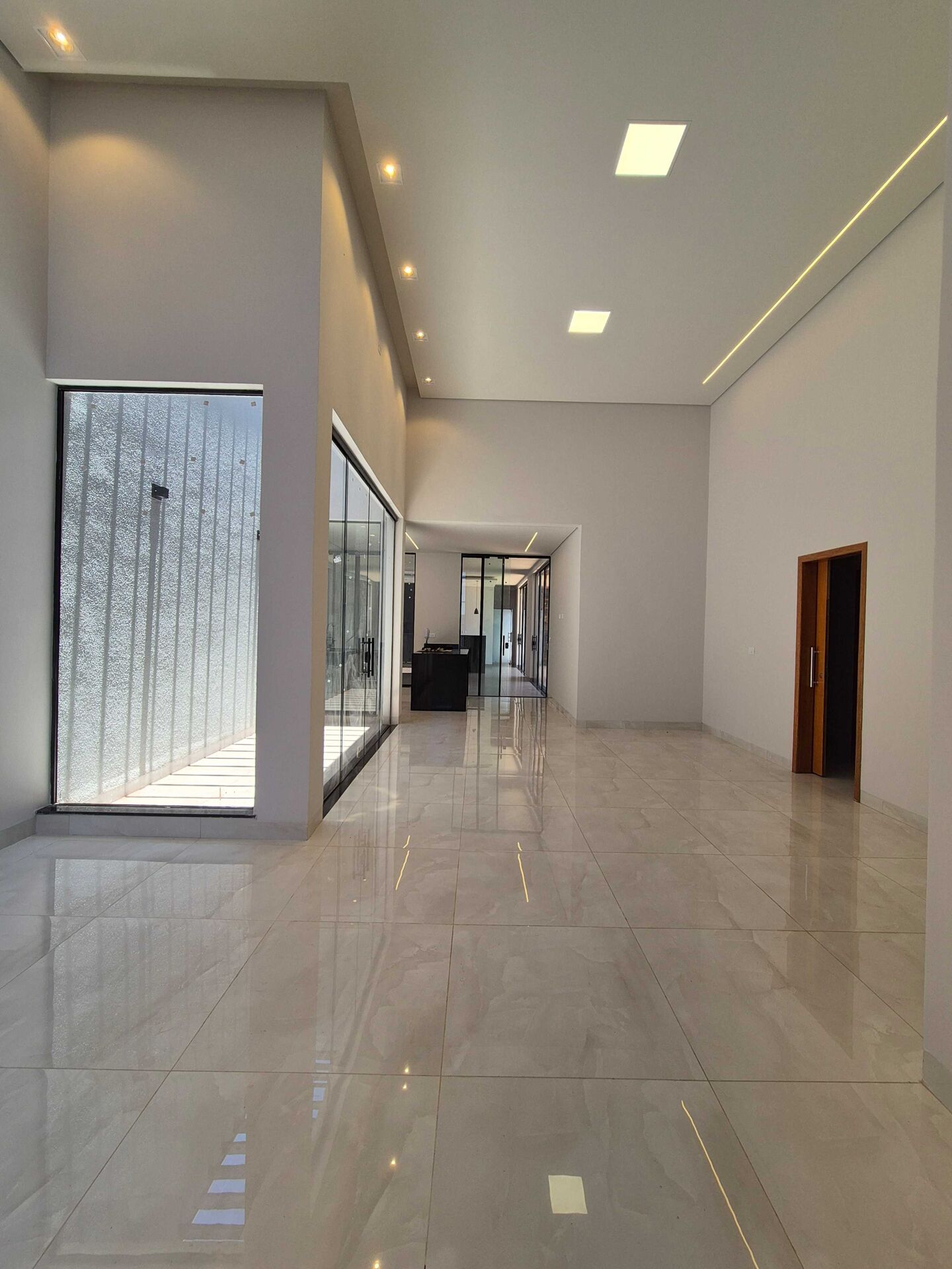 Casa à venda com 3 quartos, 210m² - Foto 5