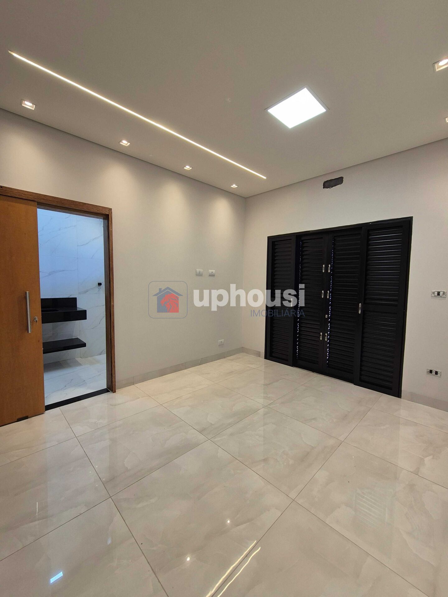 Casa à venda com 3 quartos, 210m² - Foto 14