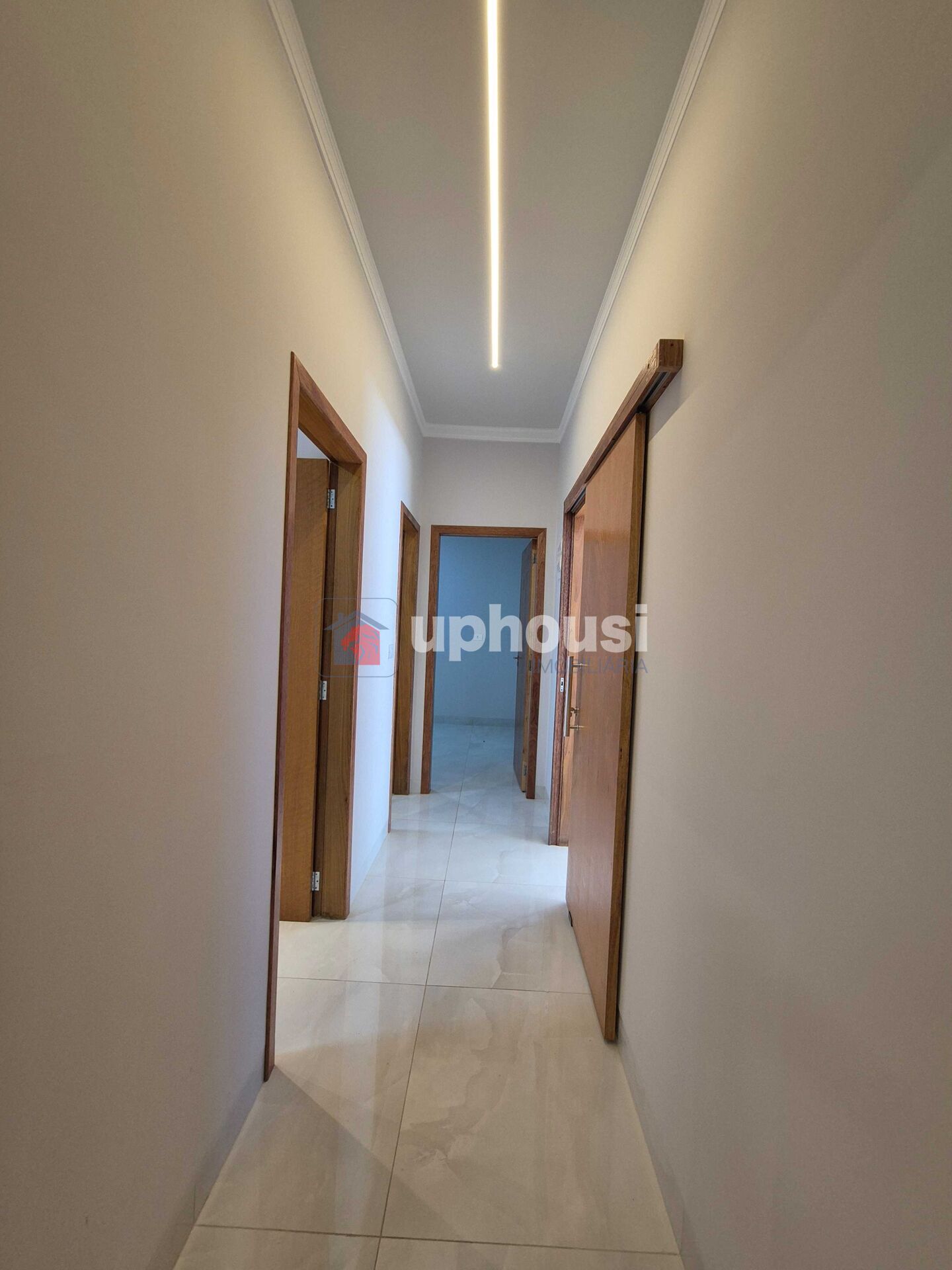 Casa à venda com 3 quartos, 210m² - Foto 12