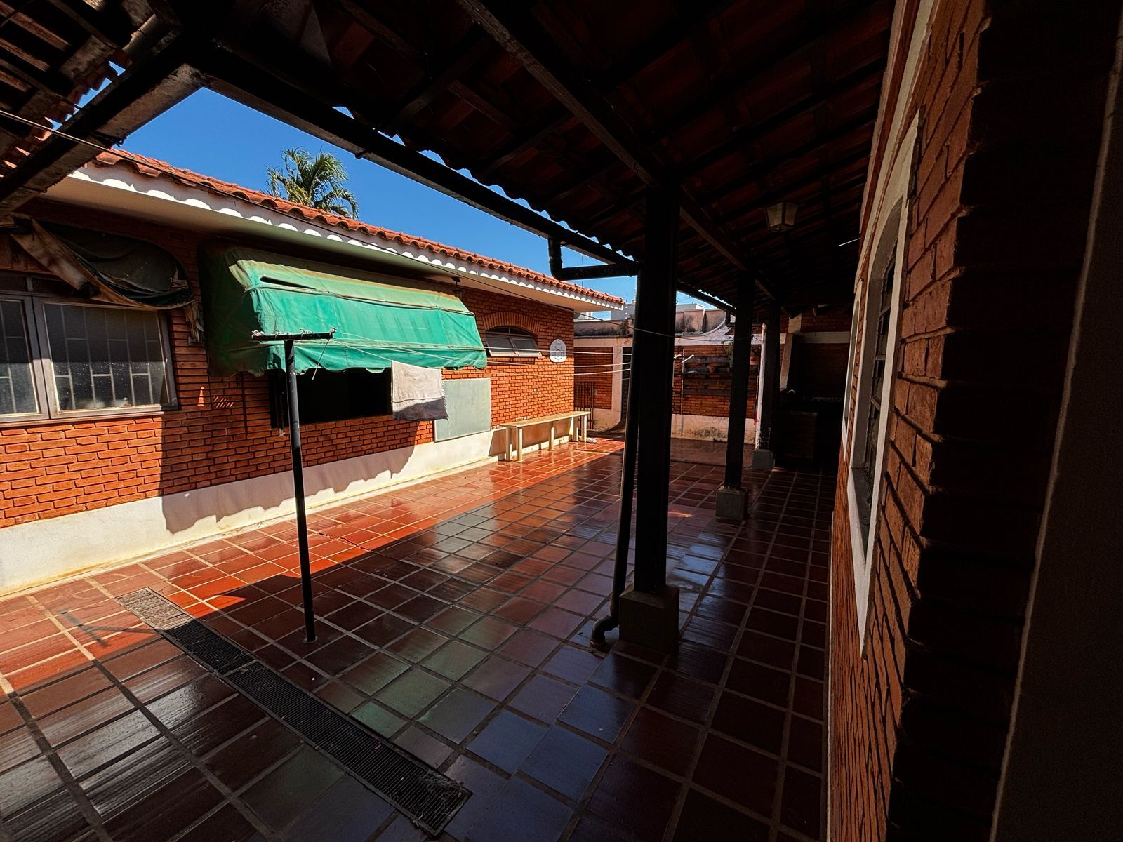 Casa para alugar com 5 quartos, 228m² - Foto 14