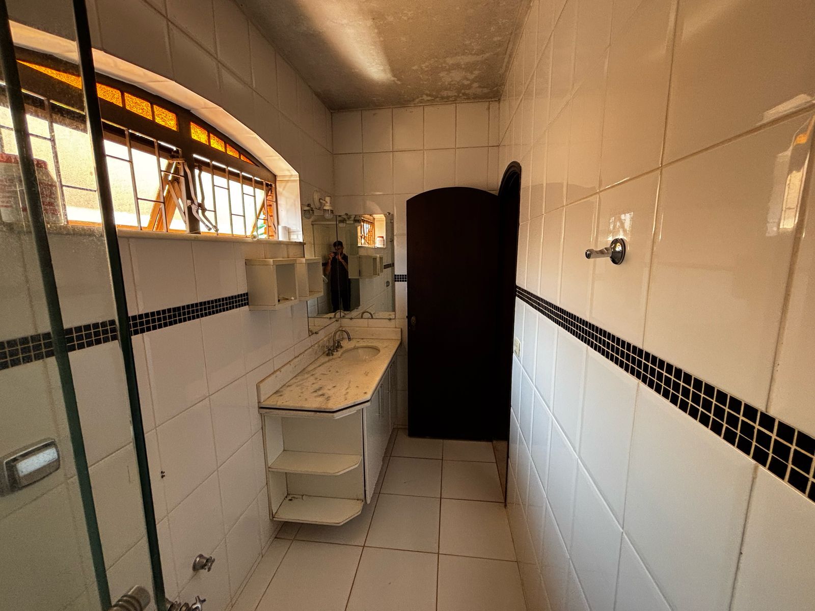Casa para alugar com 5 quartos, 228m² - Foto 20