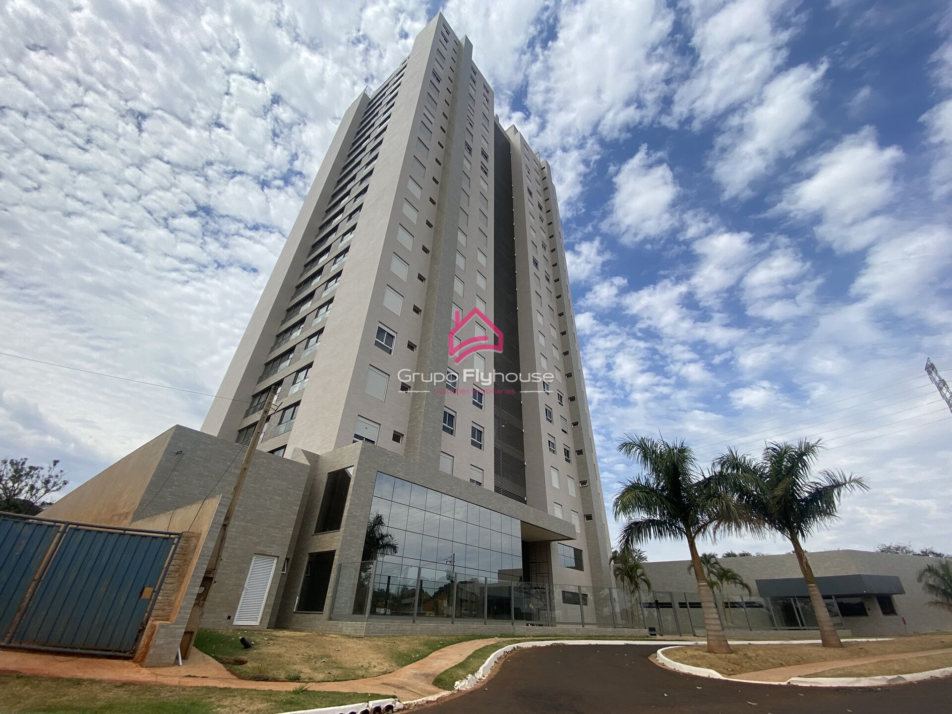 Apartamento à venda com 3 quartos, 139m² - Foto 1