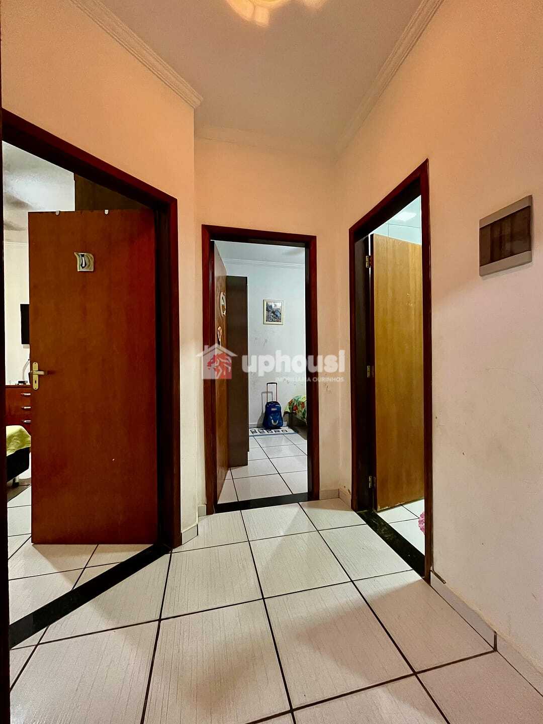 Casa à venda com 3 quartos, 250m² - Foto 8