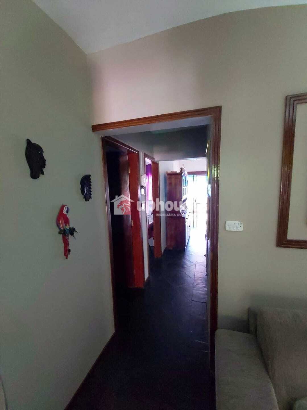 Casa à venda com 4 quartos, 270m² - Foto 3