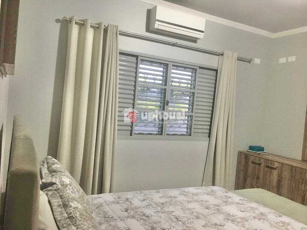 Casa à venda com 3 quartos, 225m² - Foto 11