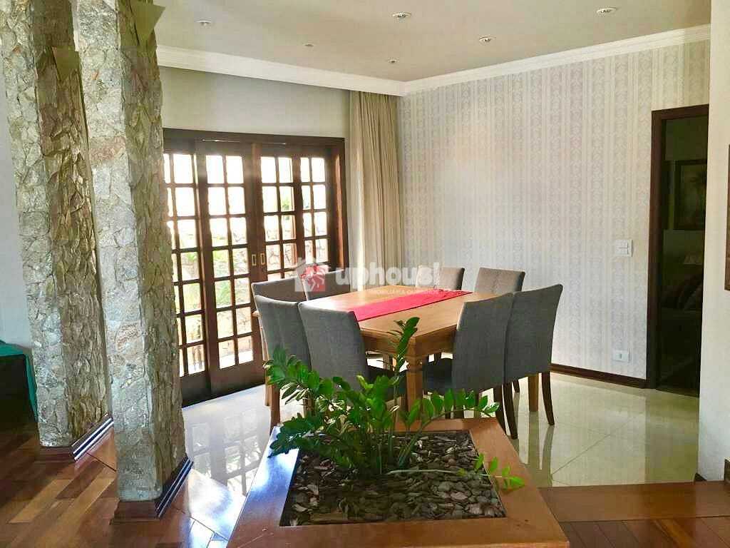 Casa à venda com 3 quartos, 225m² - Foto 5