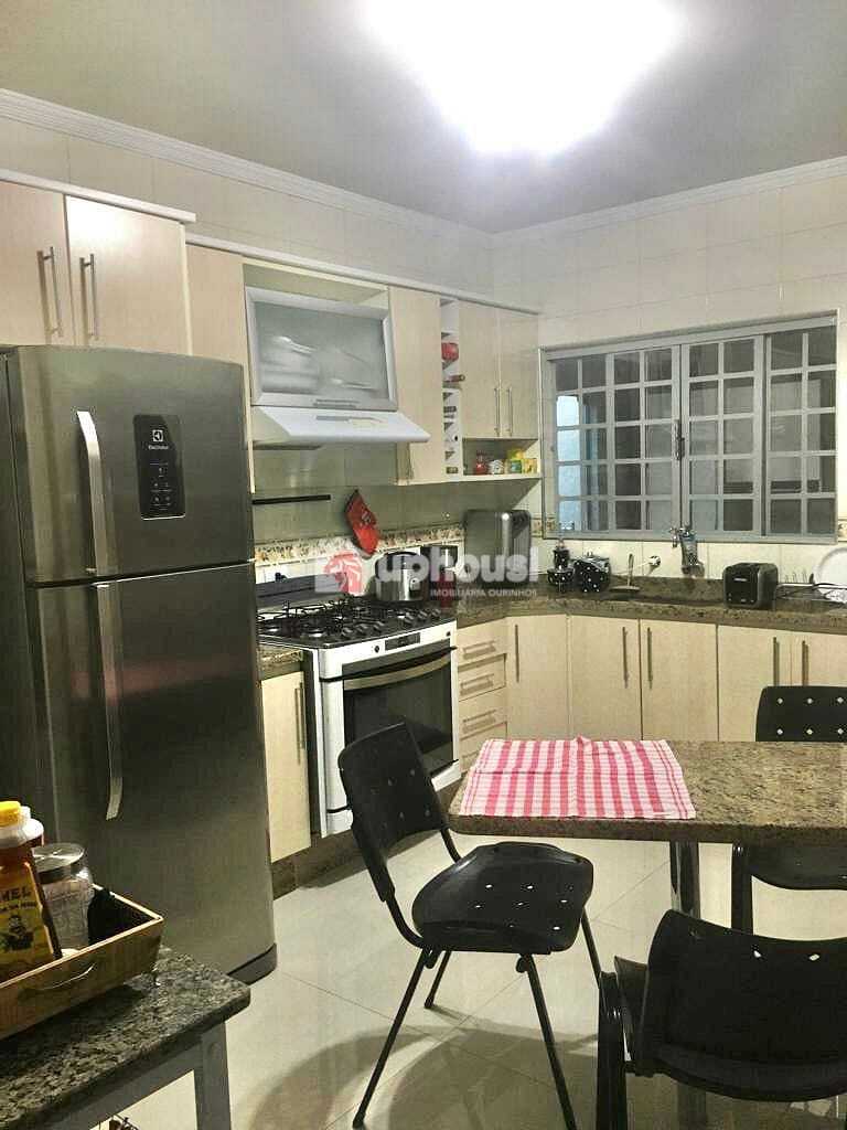 Casa à venda com 3 quartos, 225m² - Foto 8