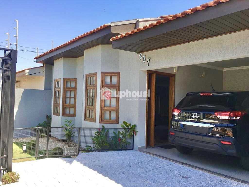 Casa à venda com 3 quartos, 225m² - Foto 2