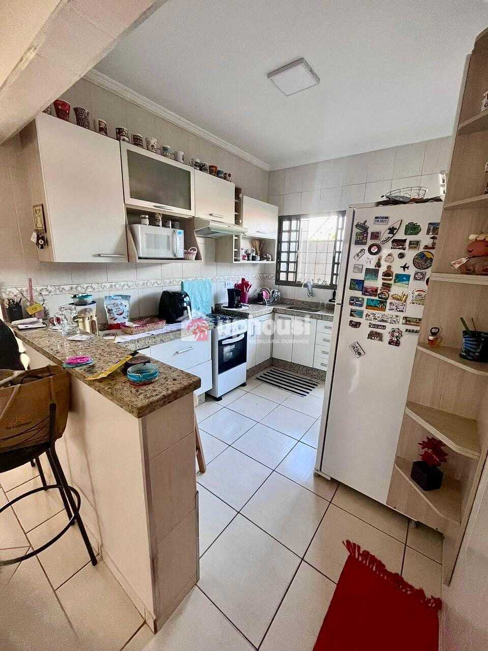 Casa à venda com 3 quartos, 159m² - Foto 7