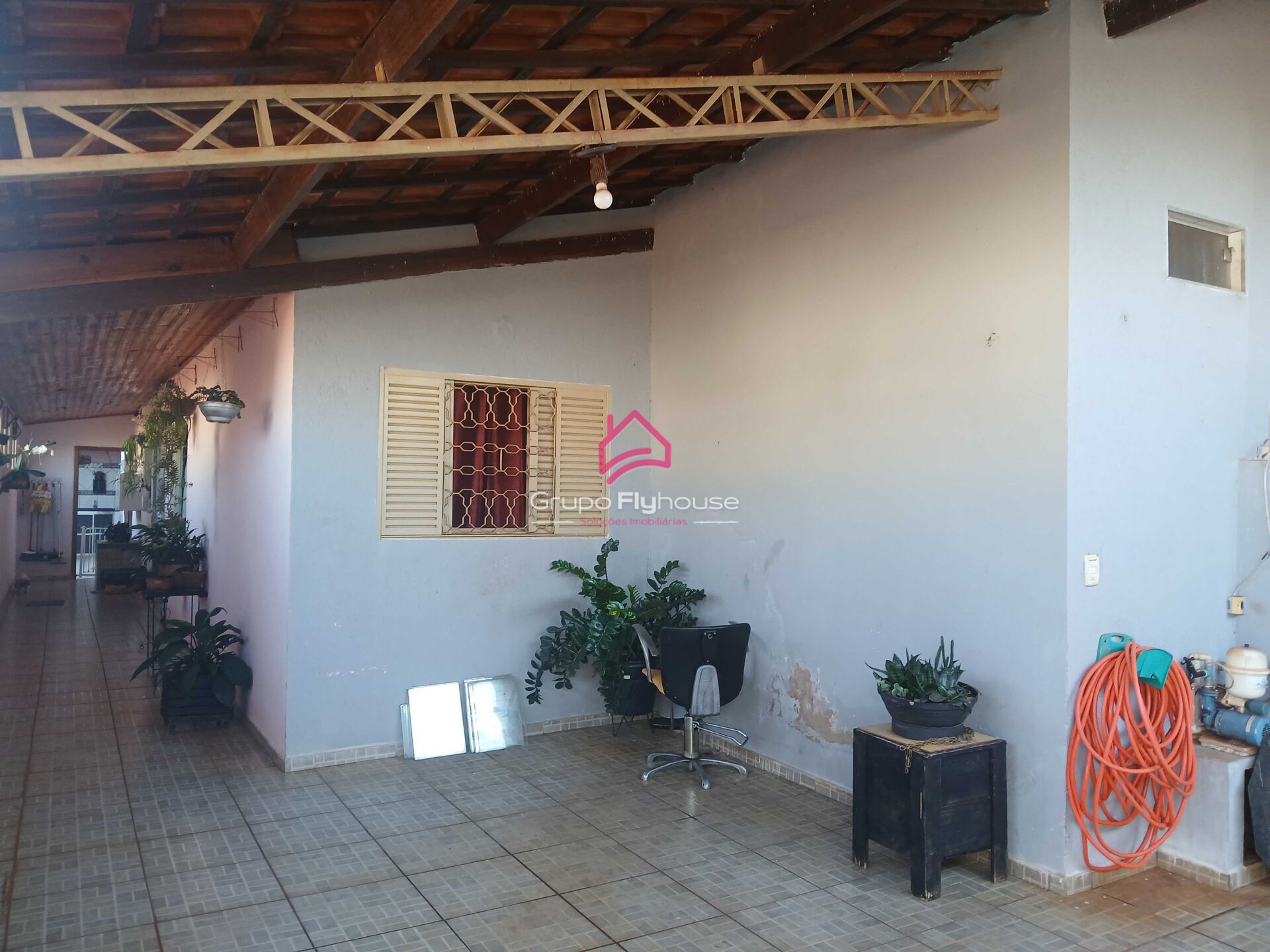 Casa à venda com 2 quartos, 150m² - Foto 2