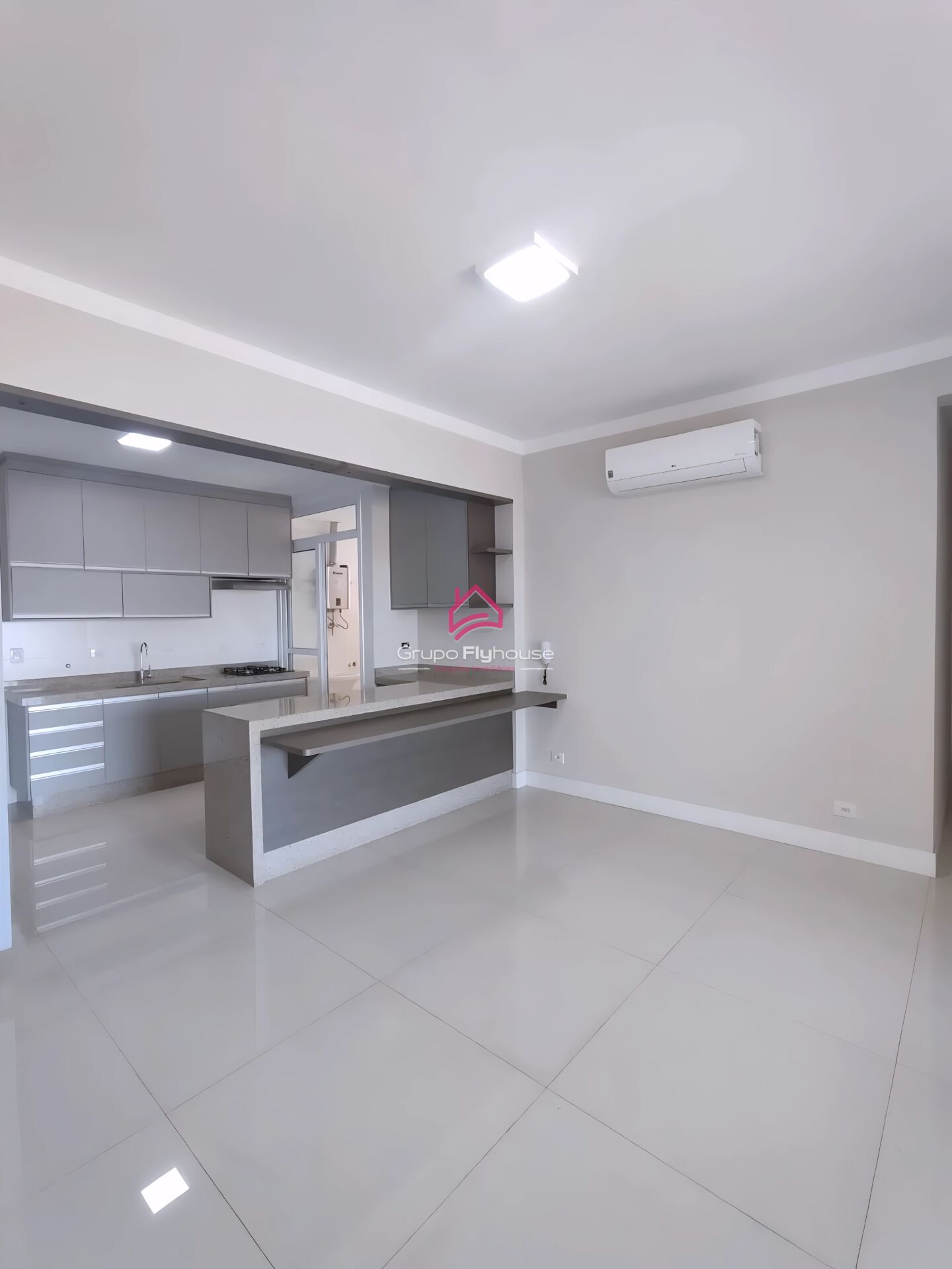Apartamento à venda com 3 quartos, 116m² - Foto 2