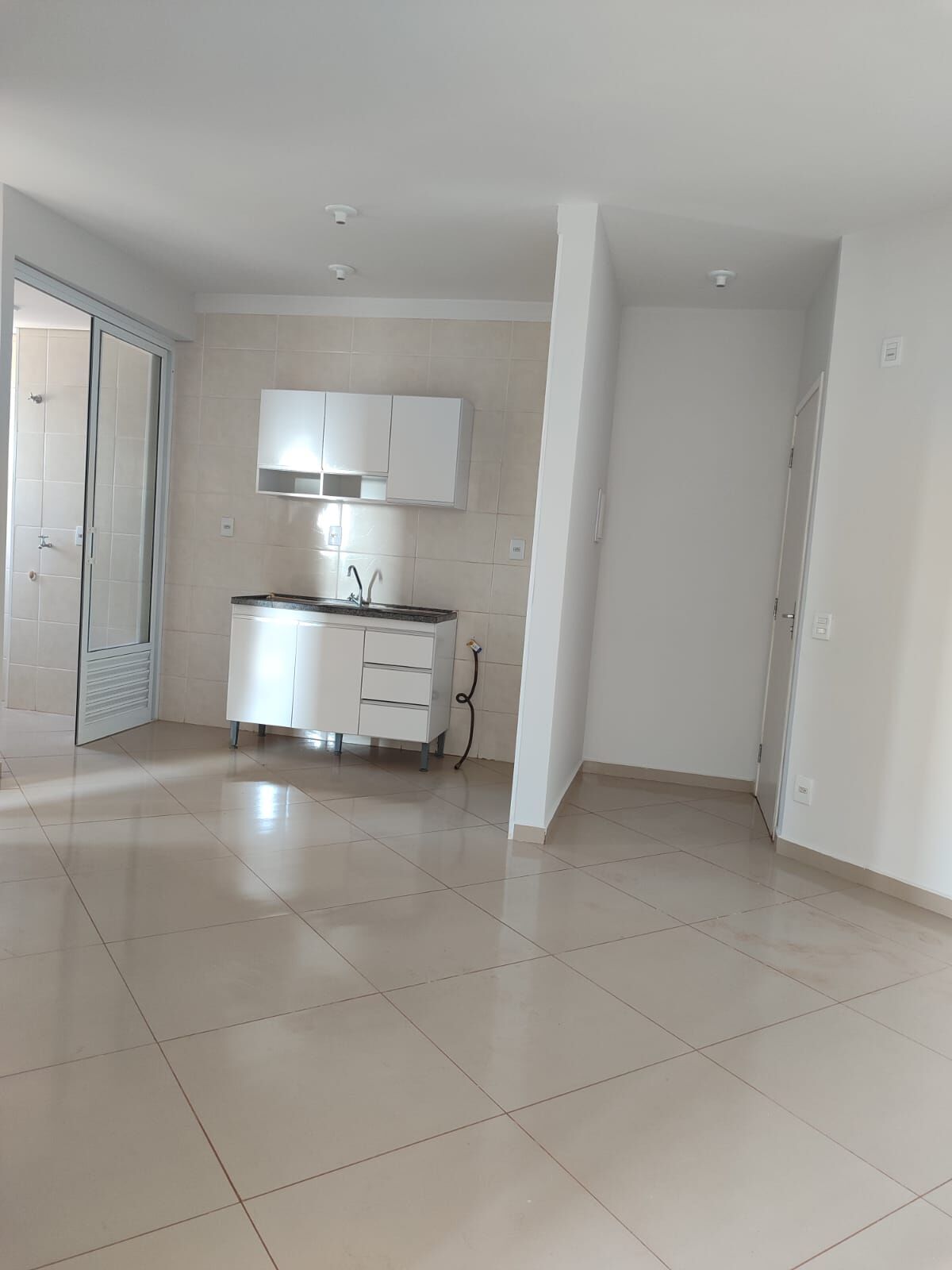Apartamento para alugar com 2 quartos, 55m² - Foto 3